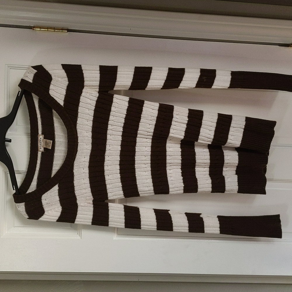 Cable knit sweater - brown and white striped